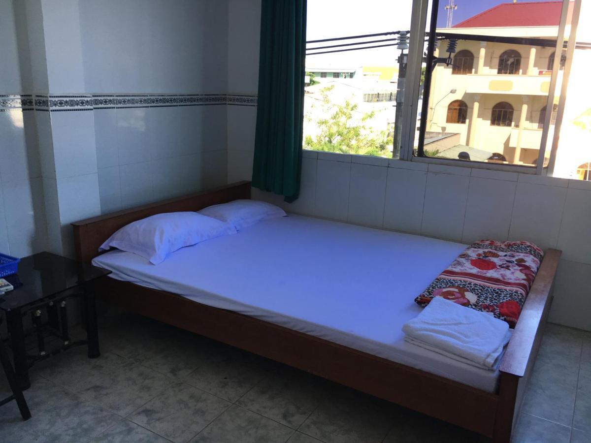 Khach San Thien Phuc Hotel Ca Mau ภายนอก รูปภาพ
